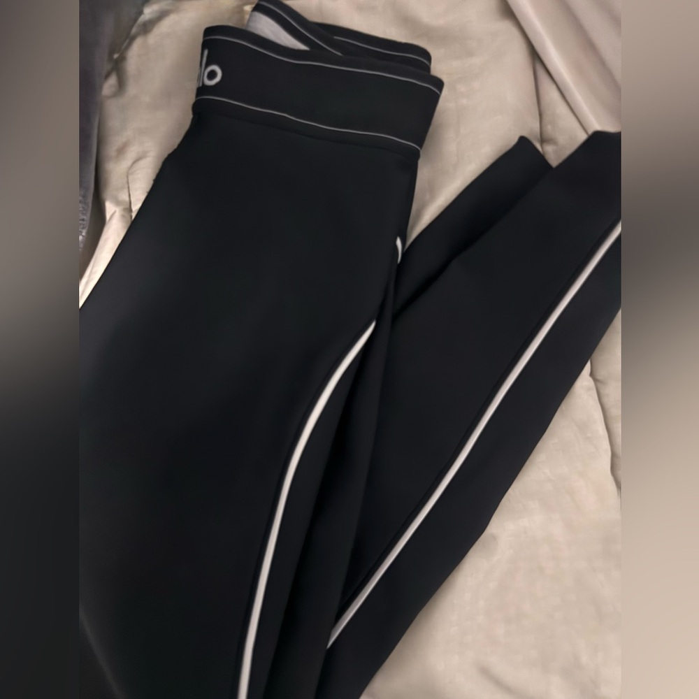 Alo- suit up legging